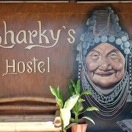 Sharky'S Hostel パーイ エクステリア 写真